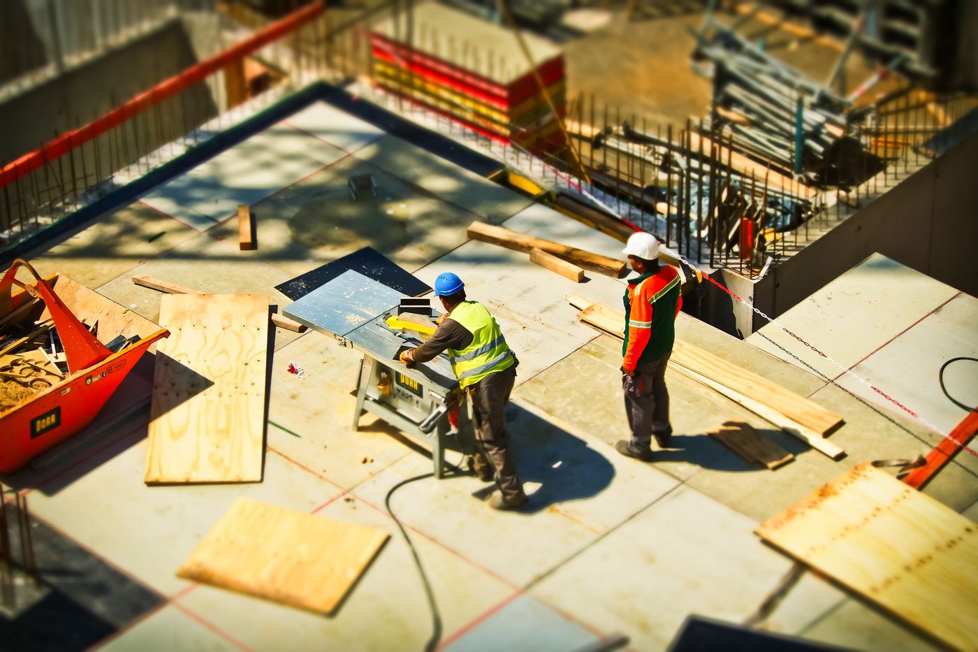 Industrial scaffolding for safe site access